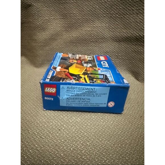 LEGO City Demolition Starter Set #6007 Retired 2016 Rare New Box Damage - Picture 6 of 8
